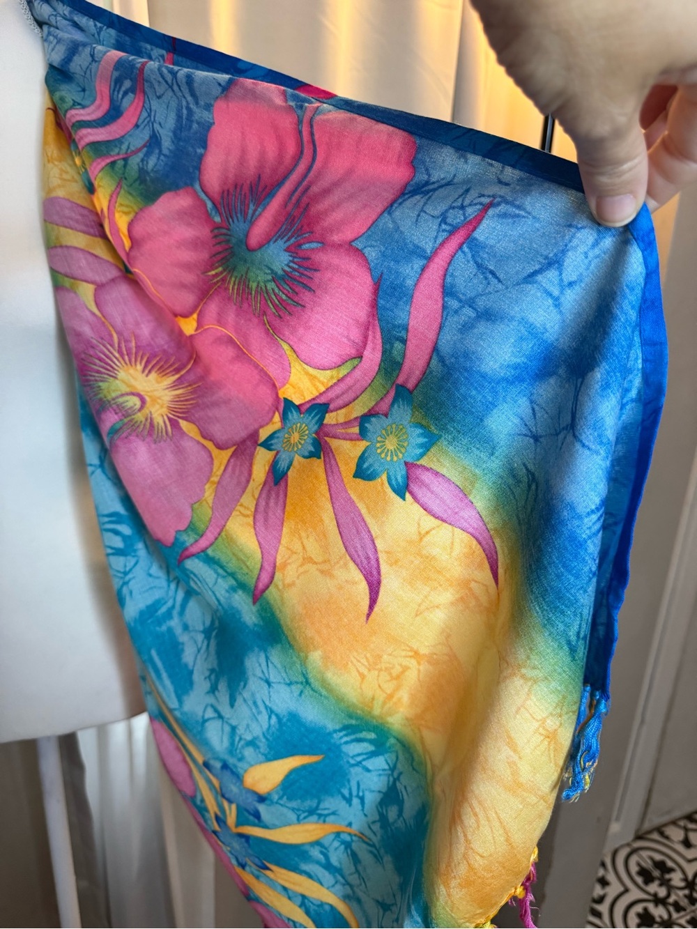 Vibrant Tropical Floral Tassel Scarf Wrap Cruise Wear Blue Pink Yellow 70x22 - Picture 8 of 10